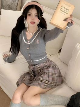 Deeptown Корейский модный вязаный кардиган Женский Harajuku Винтажный укороченный свитер с вышивкой, Женский V-образный вырез, тонкие топы для колледжа Y2K